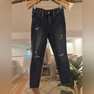 American Eagle Distressed Dark Blue Women's Jeans